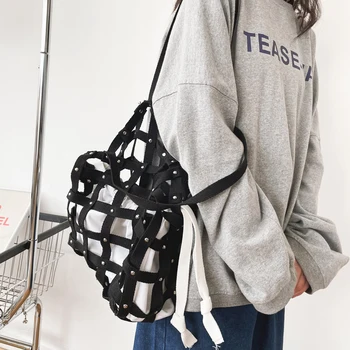Тъкани памучни мрежести Торби През Рамо, за жени 2021new Лятна Мода Нитове Бижута на Марката Дизайнерски рамо Чанти Лотария