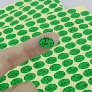 продажбите на едро 2700 бр./лот QC етикети этикеточная хартия QC премина етикети, стикери, самозалепващи овални етикети бял/зелен