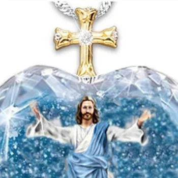 Мода Във Формата На Сърце Кристал Стъкло Християнски Кръст, Исус Висулка Колие Дамски Бижута Религиозен Амулет Аксесоари Подарък Партия