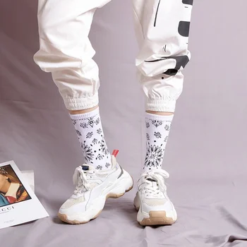 Korea Fashion Street Harajuku Fashion Hip Hop Чорапи Печатна надпис Happy Woman Чорапи Men Crazy Novelty Socks