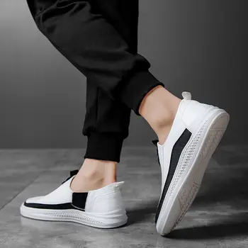 2021 Нова Мъжка кожена Ежедневни обувки Бели Обувки за Тенис за мъже Удобна Мода есен мъжки обувки на равна подметка Slip on Man Loafers Shoe