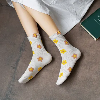 Harajuku Ретро дамски чорапи Памук Плетене на Мека Цветна Бродерия Crew Чорапи Корейската Мода Японски Kawai Сладки Забавни Чорапи