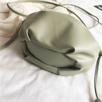 Дамска чанта 2020 Пролет Нова Мода Малка Куриерска Чанта Бонбони Мека Дизайнерска Марка Рамото Crossbody Чанта Fold Cloud Clutch Bag