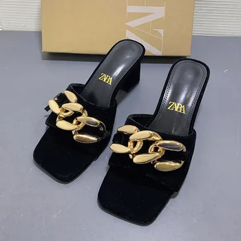 ПРЕЗ пролетта на нови женски обувки черна верижка, украсена с кадифе сандали на висок дебел ток с квадратни пръсти чехли с отворени пръсти