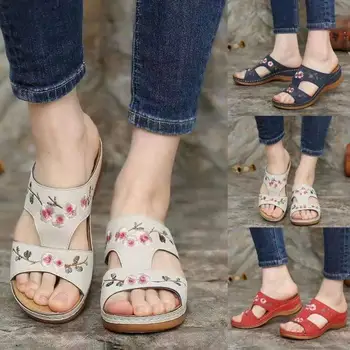 Дамски сандали 2021 Чехли Цвете Платформа Плоски обувки Удобни Ежедневни Модни Дамски Zapatillas Mujer Casa Sapato Feminino