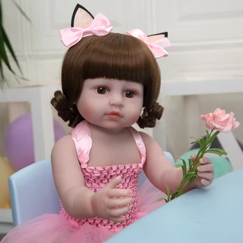 KEIUMI 22 Инча Прекрасен Reborn Baby Doll Пълен Силикон Карикатура Bebe Кукли За Момичета Момчета Играчки на Децата Партньор Коледни подаръци