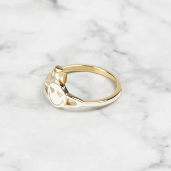 Горещи продажба малък Сатурн прост пръстен, във формата на сърце усмихнато лице и луксозна декорация, подходяща за банкети, коктейли