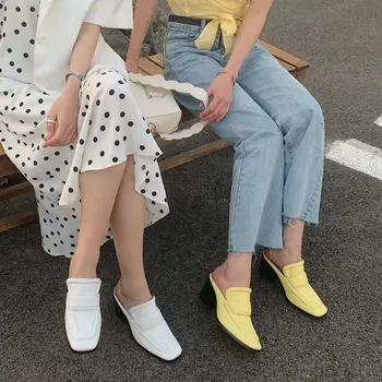 Дамски обувки 2021 лятото на нов продукт Baotou half чехъл малка кожена обувки открийте проста квадратна глава дебел ток, сандали с висок ток