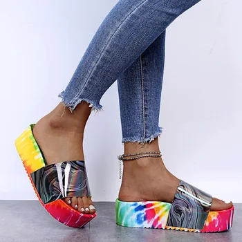Дамски Летни платформа с Преливащи се цветове Чехли на Женския принт Плоски Цветни Плажни Модни обувки, Дамски Пързалки Плюс Размера на Обувката