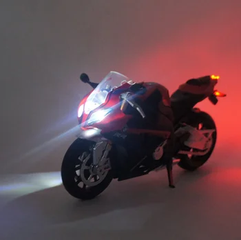 Рафтинг мотор с каска ключодържател звук светлина играчка кола модел детска играчка, подарък за рожден ден