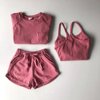 Корейското розово петно момчета и момичета, малки деца, летни пуловери къси панталони жилетка набор от момичетата съоръжения на детски дрехи