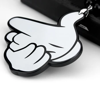 Noizzy Fire Handgun Снимайте Gesture Micky Hand Car Auto Висулка Интериор Огледало за обратно виждане Украшение Виси Виси Чар, Стил на Автомобила