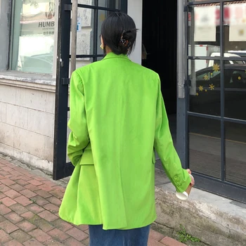 [ИАЛ] Жените Зелено Кадифе Голям Размер Блейзър Нов Ревера С Дълъг Ръкав Свободен Приятелка Яке Прилив на Мода Пролет Есен 2021 1DD6462