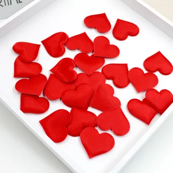 100шт 3,5 см DIY Сърцето Листенца Сватбена Украса Сатен Плат във Формата На Сърце Изкуствени Цветни Листенца Сватбен Декор за Доставка