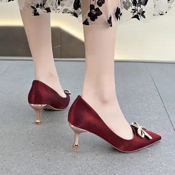 2021 пролетно - летния моден тренд дами генитални велур обикновена обувки на високи токове DY878