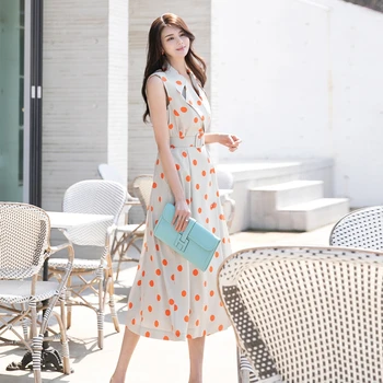 2021 Корея, дамски дрехи, Летни Sundresses Елегантна Рокля На точки Мода Празник Без Ръкави Фатален Хавлия