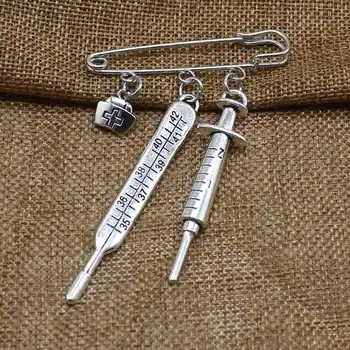 Нова мода самоличността на медицинска сестра медицинска кутия за медицински бижута висулка е иглата на спринцовка стетоскоп чар бижута подарък брошка