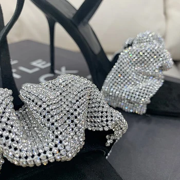 Модни дамски летни обувки на Висок високи токове Обувки-лодка токчета Plicated Кристал Сандали Пантофи Обувки Diamante Woman Peep Toe Shoes Femme